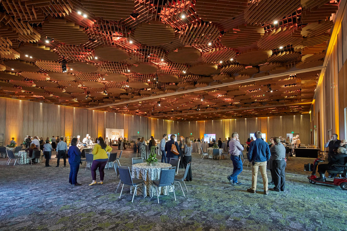 The Oregon Ballroom at the Oregon Convention Center 01