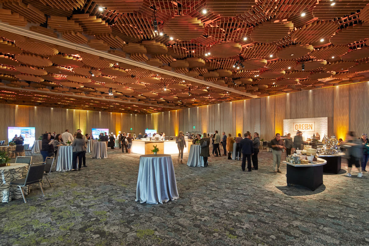 The Oregon Ballroom at the Oregon Convention Center 02