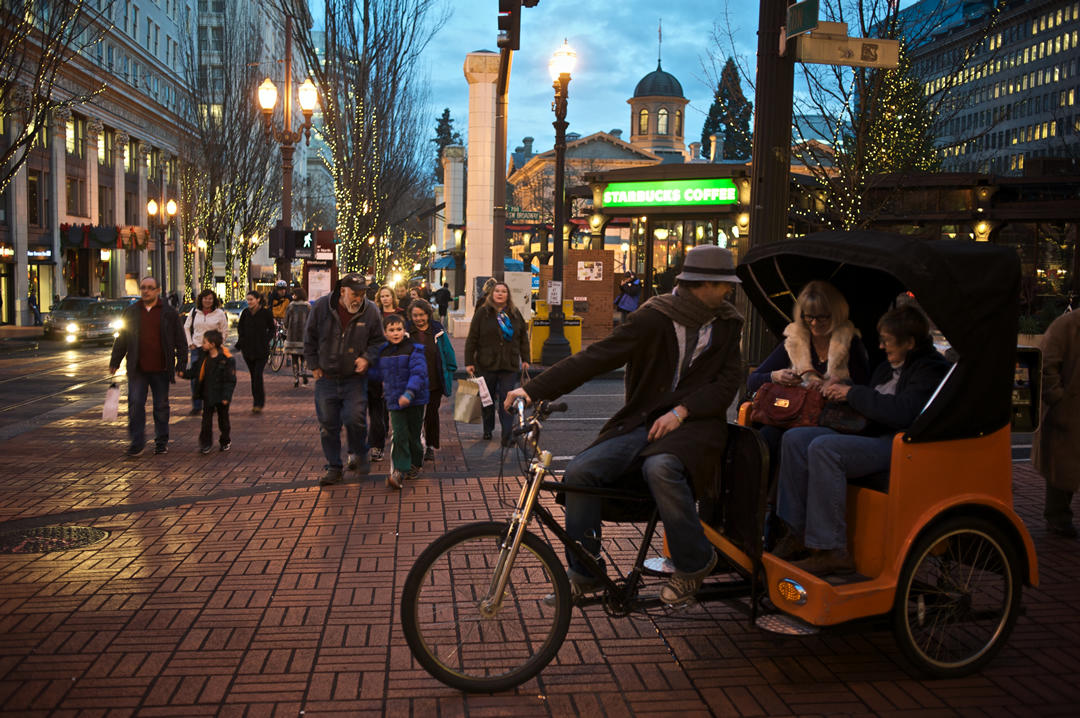 photo of holiday shoppers at night in Portland